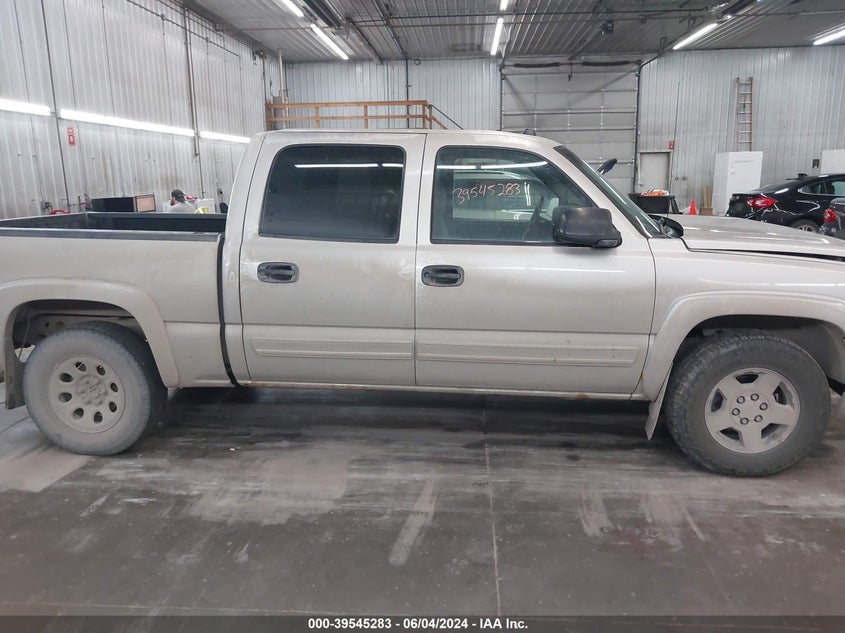 2005 Chevrolet Silverado 1500 Z71 VIN: 2GCEK13T651198896 Lot: 39545283