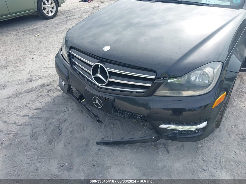 2014 Mercedes-Benz C 300 Luxury 4Matic/Sport 4Matic VIN: WDDGF8AB3ER314035 Lot: 39545416