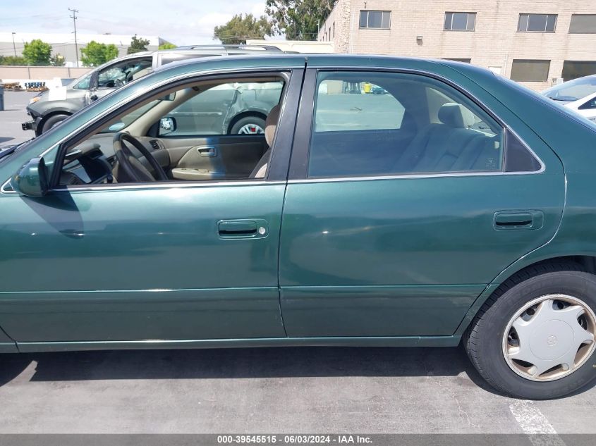 2000 Toyota Camry Ce VIN: 4T1BG22K0YU996916 Lot: 39545515