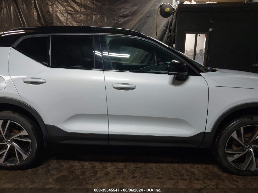 2021 Volvo Xc40 T5 R-Design VIN: YV4162UM0M2401874 Lot: 39545547