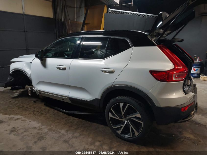 2021 Volvo Xc40 T5 R-Design VIN: YV4162UM0M2401874 Lot: 39545547