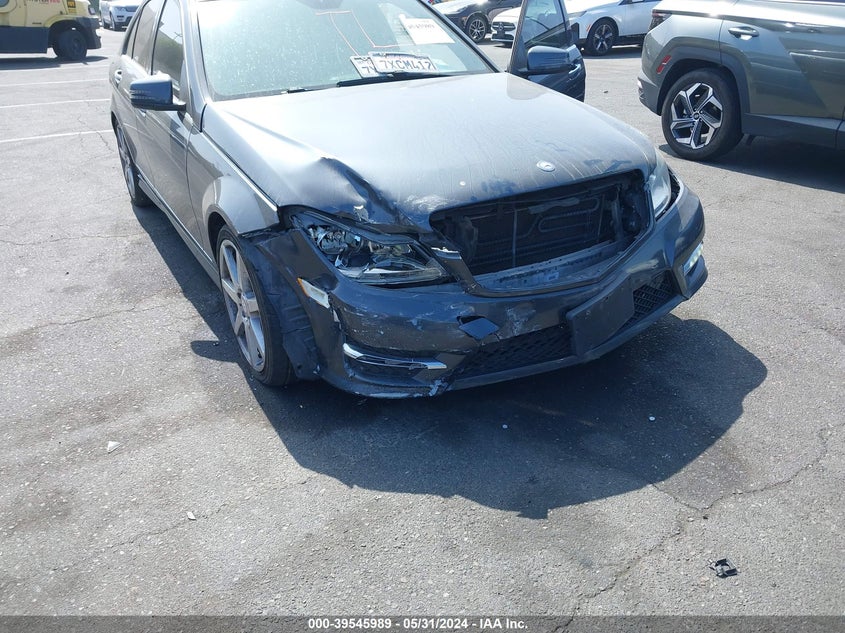 2014 Mercedes-Benz C 250 Luxury/Sport VIN: WDDGF4HB8EA955419 Lot: 39545989