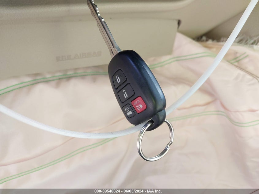 2013 Toyota Camry Le VIN: 4T4BF1FK8DR332693 Lot: 39546324