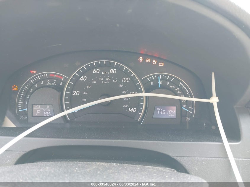 2013 Toyota Camry Le VIN: 4T4BF1FK8DR332693 Lot: 39546324