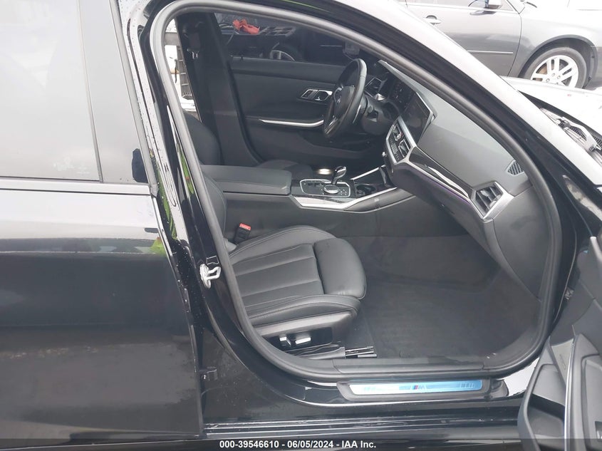 2022 BMW 3 SERIES 330E VIN: 3MW5P7J0XN8C78004