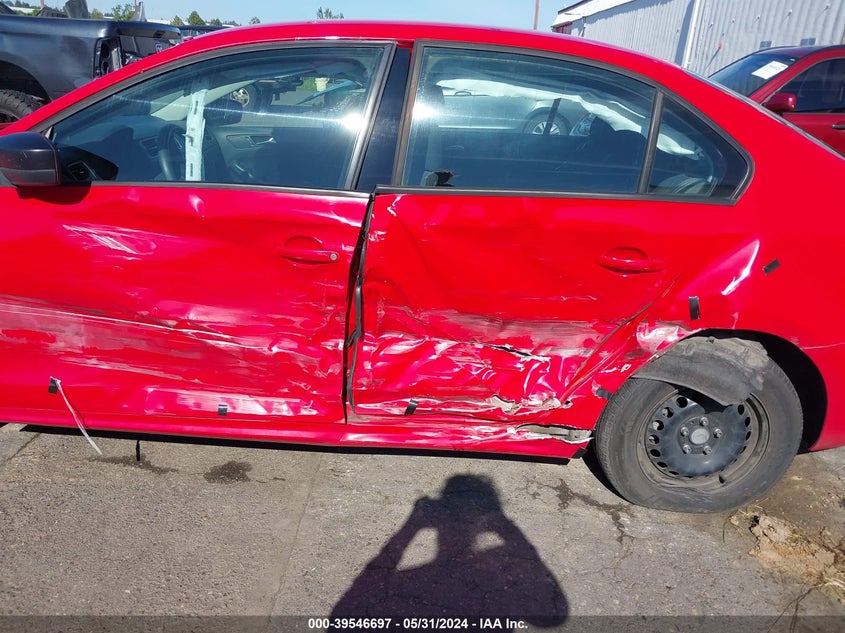 2012 Volkswagen Jetta 2.0L S VIN: 3VW1K7AJ0CM365372 Lot: 39546697