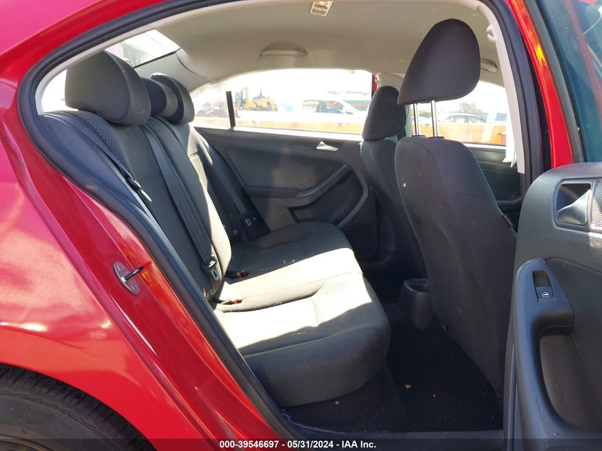 2012 Volkswagen Jetta 2.0L S VIN: 3VW1K7AJ0CM365372 Lot: 39546697