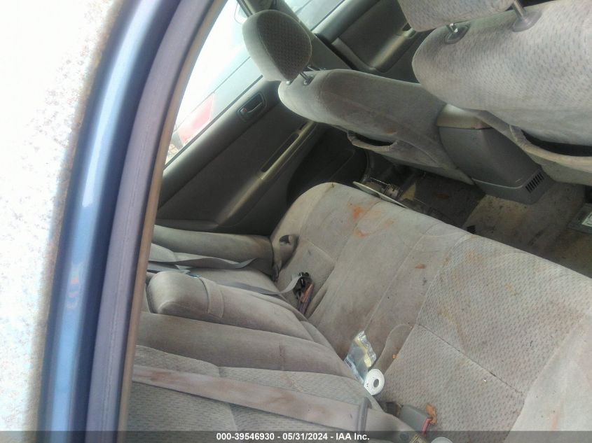 2004 Toyota Camry Le VIN: 4T1BE32K94U882869 Lot: 39546930