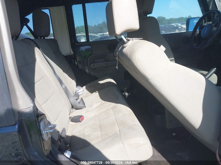 2007 Jeep Wrangler Unlimited Sahara VIN: 1J4GB59197L160687 Lot: 39547728