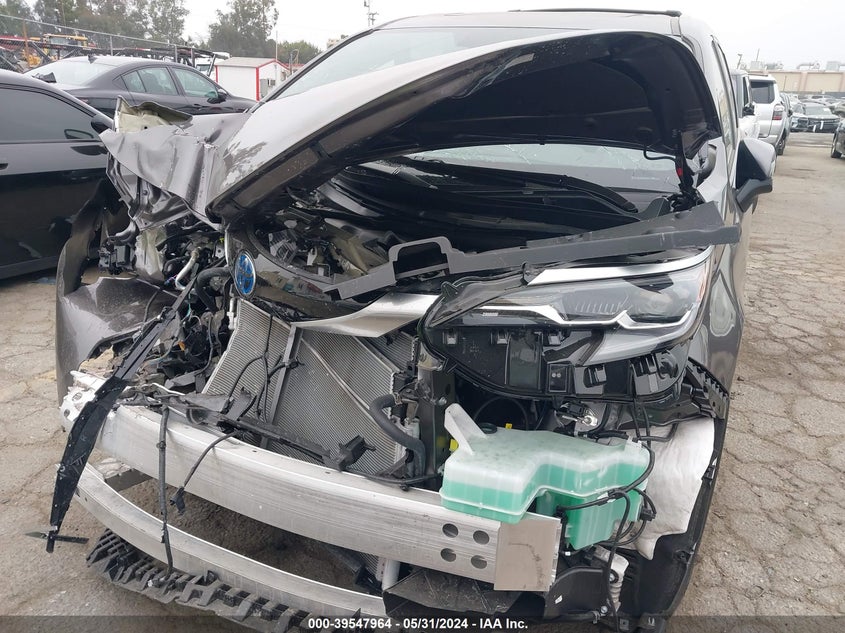 2024 Toyota Sienna Platinum VIN: 5TDERKEC9RS200850 Lot: 39547964