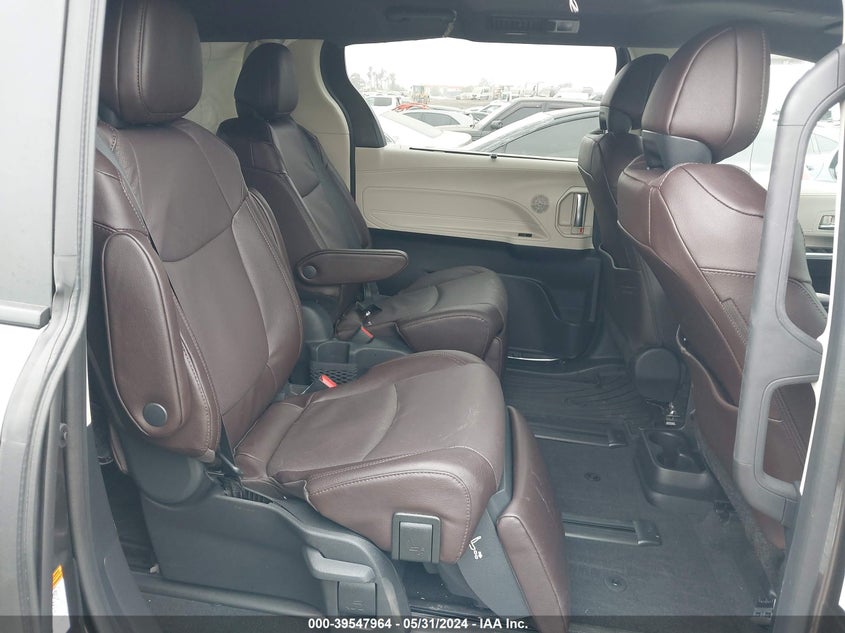 2024 Toyota Sienna Platinum VIN: 5TDERKEC9RS200850 Lot: 39547964