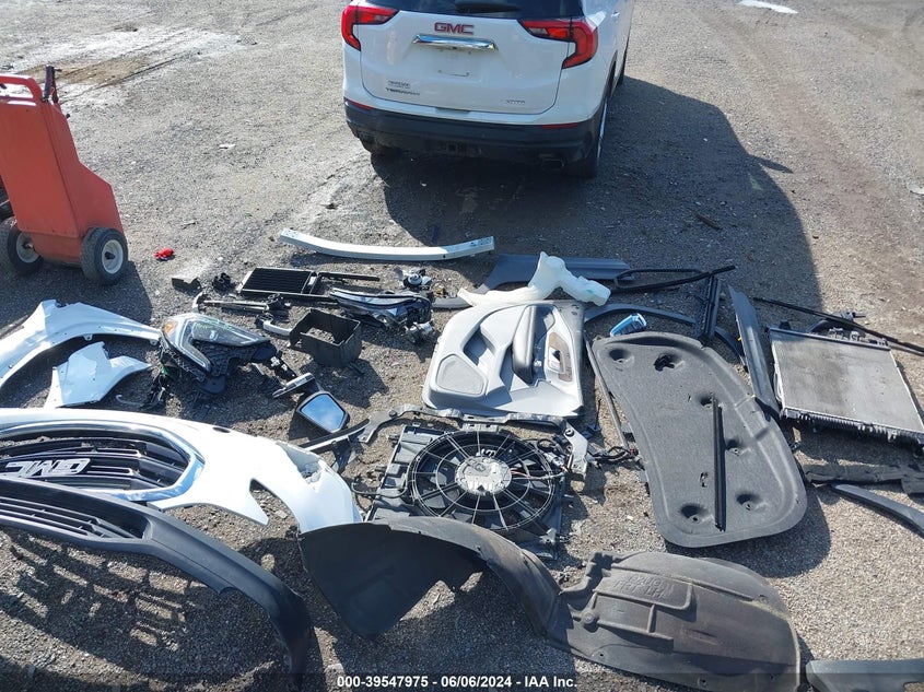 2018 GMC TERRAIN SLE - 3GKALTEXXJL212044