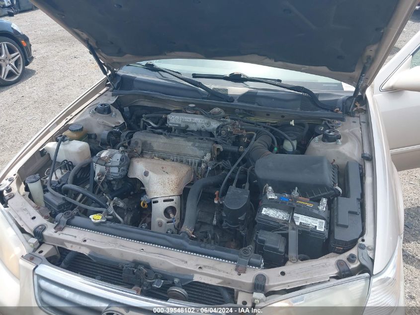 2000 Toyota Camry Le VIN: JT2BG22K3Y0428129 Lot: 39548102