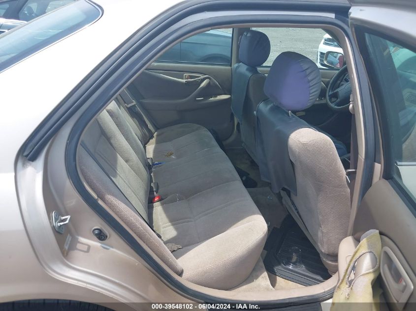 2000 Toyota Camry Le VIN: JT2BG22K3Y0428129 Lot: 39548102