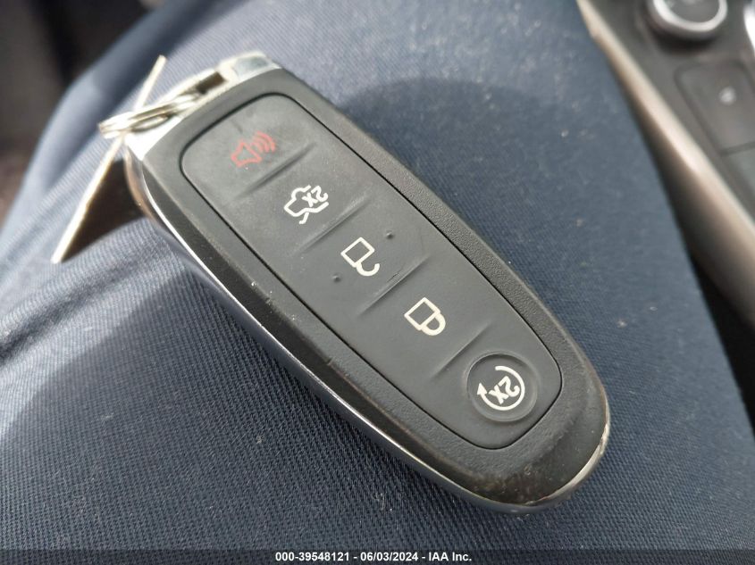 2017 Ford Focus Titanium VIN: 1FADP3J21HL238289 Lot: 39548121