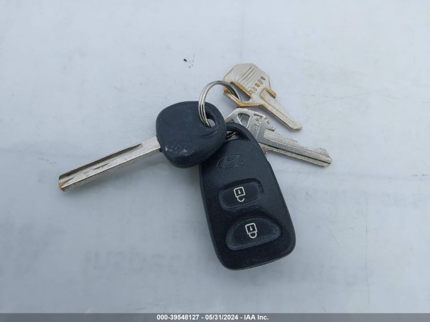 2013 Hyundai Accent Gls VIN: KMHCT4AE4DU396921 Lot: 39548127