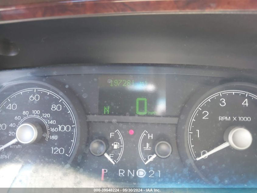 2006 Lincoln Town Car Signature VIN: 1LNHM81V16Y629367 Lot: 39548224