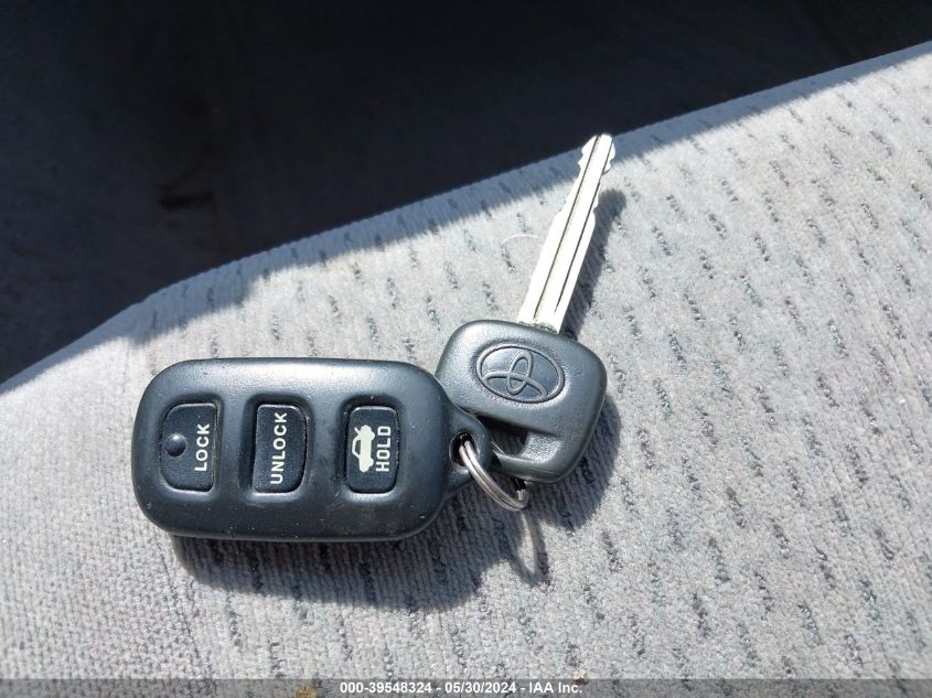 2004 Toyota Camry Le VIN: 4T1BE32K44U357153 Lot: 39548324