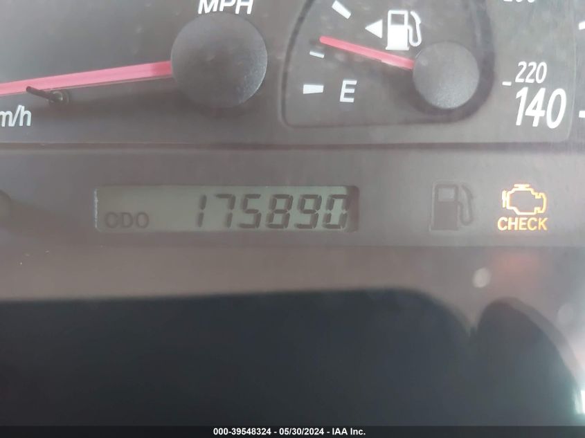 2004 Toyota Camry Le VIN: 4T1BE32K44U357153 Lot: 39548324