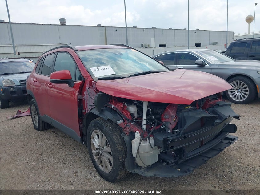 2022 Toyota Corolla Cross Le VIN: 7MUCAAAG3NV013461 Lot: 39548327