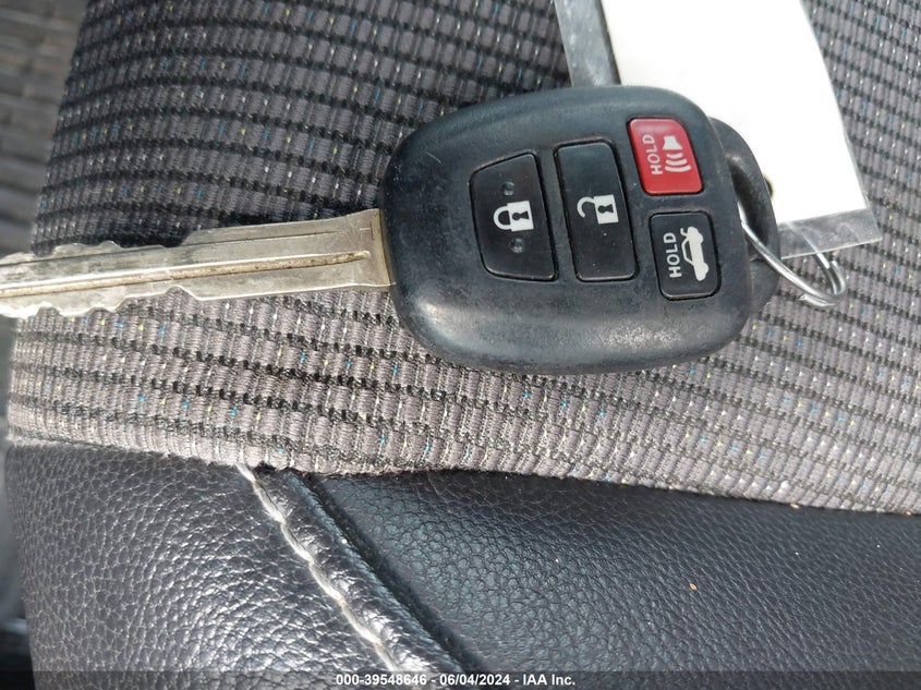 2016 Toyota Corolla S Plus VIN: 2T1BURHE1GC745132 Lot: 39548646