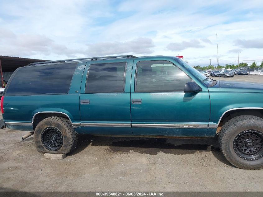 1998 Chevrolet Suburban 1500 VIN: 3GNFK16R8WG110256 Lot: 39548821