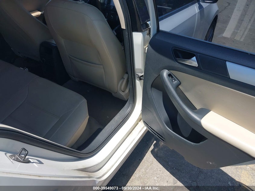 2011 Volkswagen Jetta 2.5L Sel VIN: 3VWLX7AJ6BM324821 Lot: 39549073