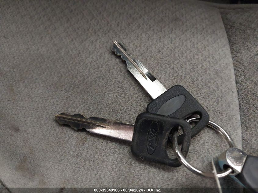 1997 Ford Crown Victoria Lx VIN: 2FALP74W8VX175580 Lot: 39549106