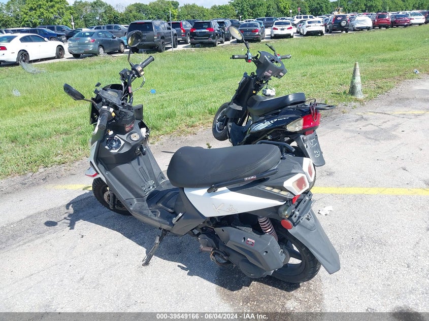 VIN LL0TCKPD2NG001440 2022 YNGF 150CC SCOOTER
