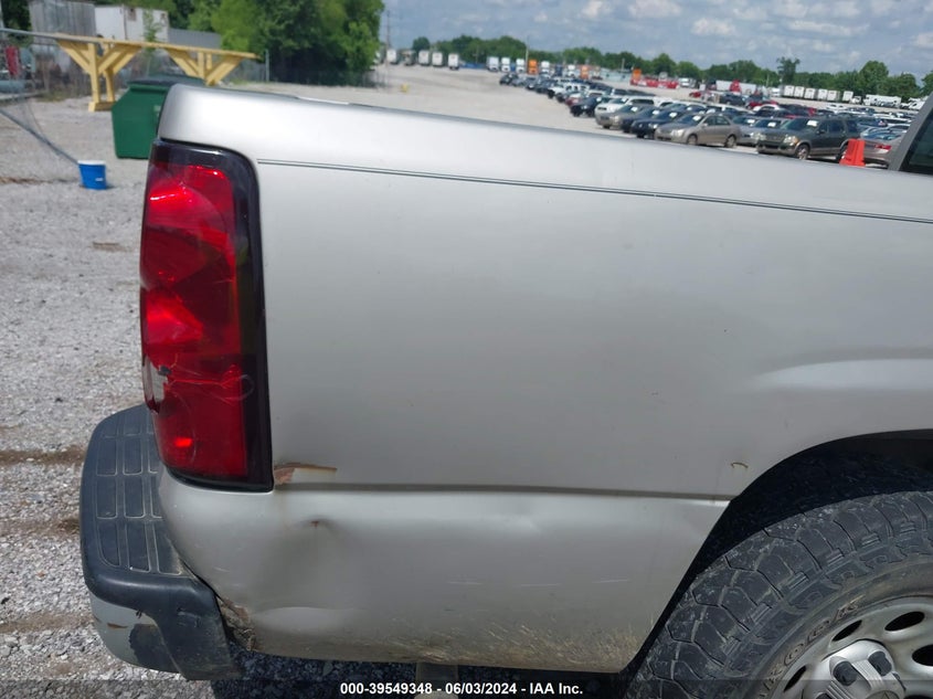 2005 Chevrolet Silverado 1500 Work Truck VIN: 1GCEC14X15Z214668 Lot: 39549348
