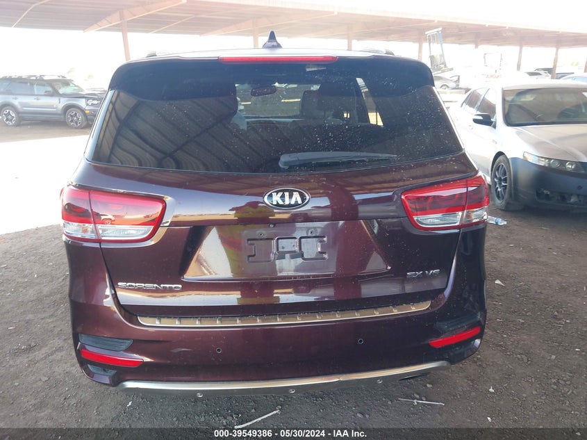 2016 Kia Sorento 3.3L Sx VIN: 5XYPK4A56GG002284 Lot: 39549386