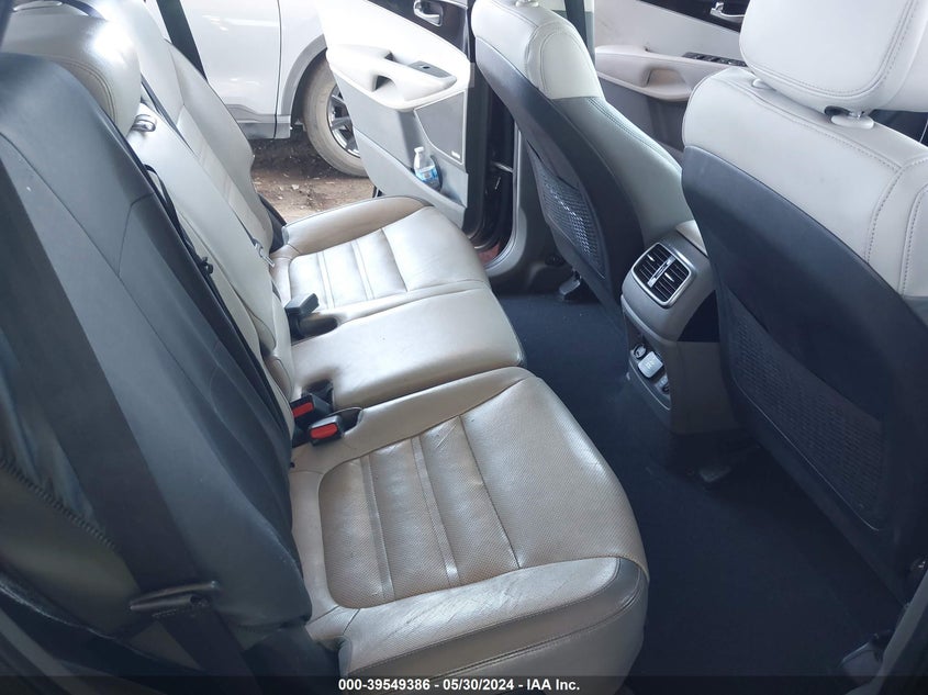 2016 Kia Sorento 3.3L Sx VIN: 5XYPK4A56GG002284 Lot: 39549386