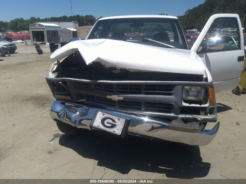 1995 Chevrolet Gmt-400 C2500 VIN: 1GCFC24K2SZ279460 Lot: 39549390