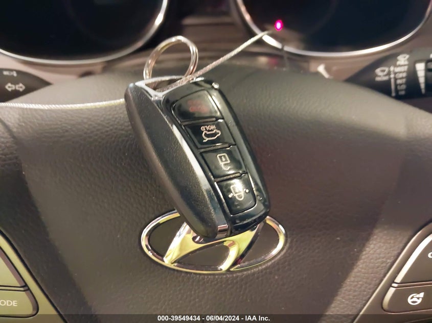 2013 Hyundai Santa Fe Sport 2.0T VIN: 5XYZUDLA9DG107989 Lot: 39549434