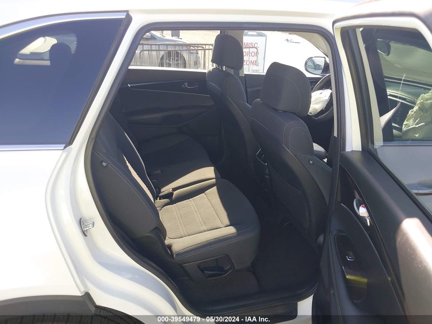 2017 Kia Sorento 3.3L Lx VIN: 5XYPGDA57HG234363 Lot: 39549479