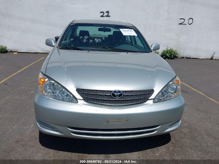 2004 Toyota Camry Le VIN: 4T1BE32K24U788459 Lot: 39549792