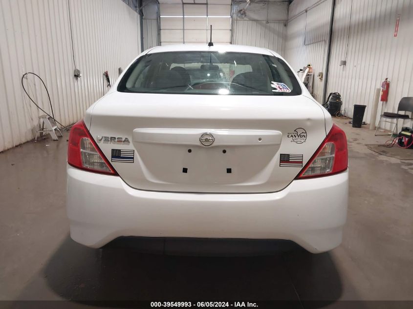 2015 Nissan Versa 1.6 S VIN: 3N1CN7AP8FL889826 Lot: 39549993