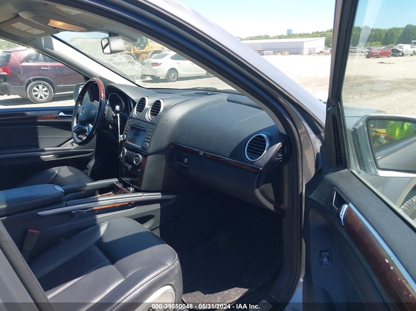 2010 Mercedes-Benz Gl 450 4Matic VIN: 4JGBF7BE8AA598483 Lot: 39550048