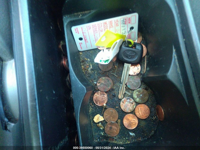 2003 Toyota Camry Le VIN: 4T1BE32KX3U701230 Lot: 39550060