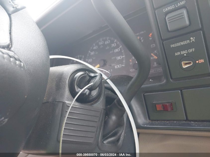 1997 Chevrolet C1500 Fleetside VIN: 2GCEC19R8V1159171 Lot: 39550070