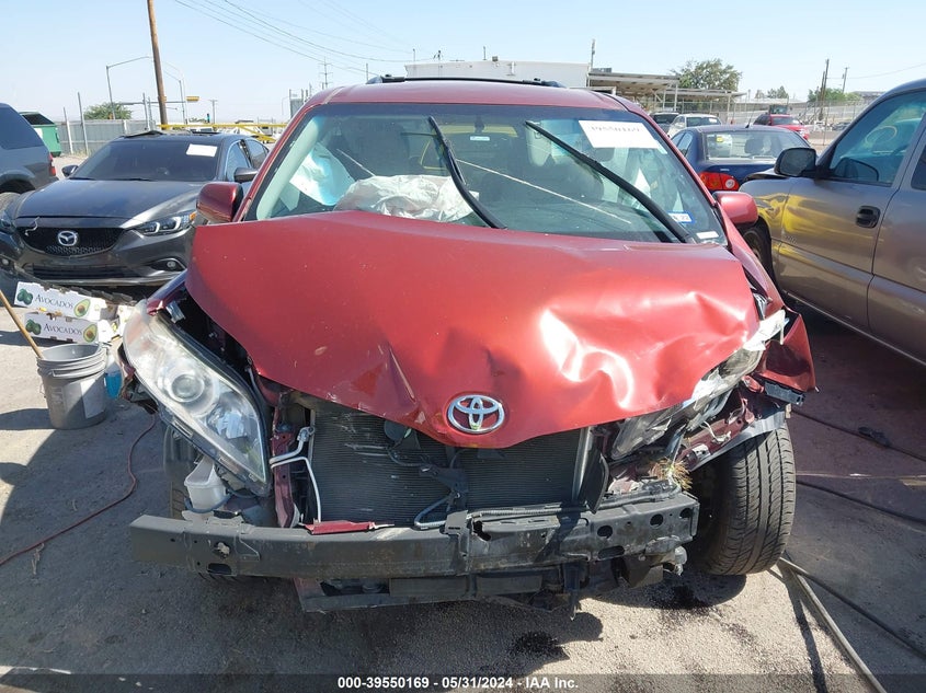 2017 Toyota Sienna Le 8 Passenger VIN: 5TDKZ3DC3HS884223 Lot: 39550169