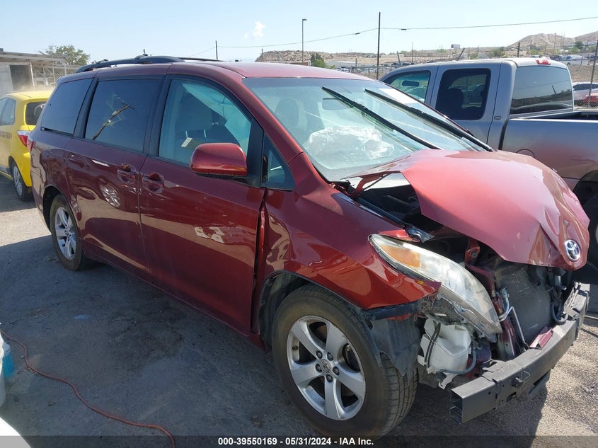 2017 Toyota Sienna Le 8 Passenger VIN: 5TDKZ3DC3HS884223 Lot: 39550169