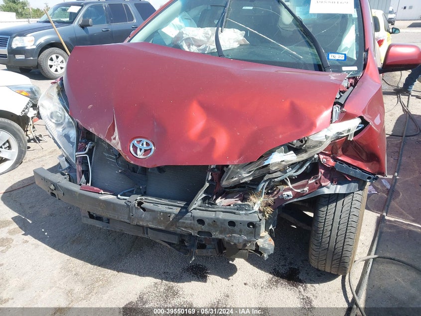 2017 Toyota Sienna Le 8 Passenger VIN: 5TDKZ3DC3HS884223 Lot: 39550169