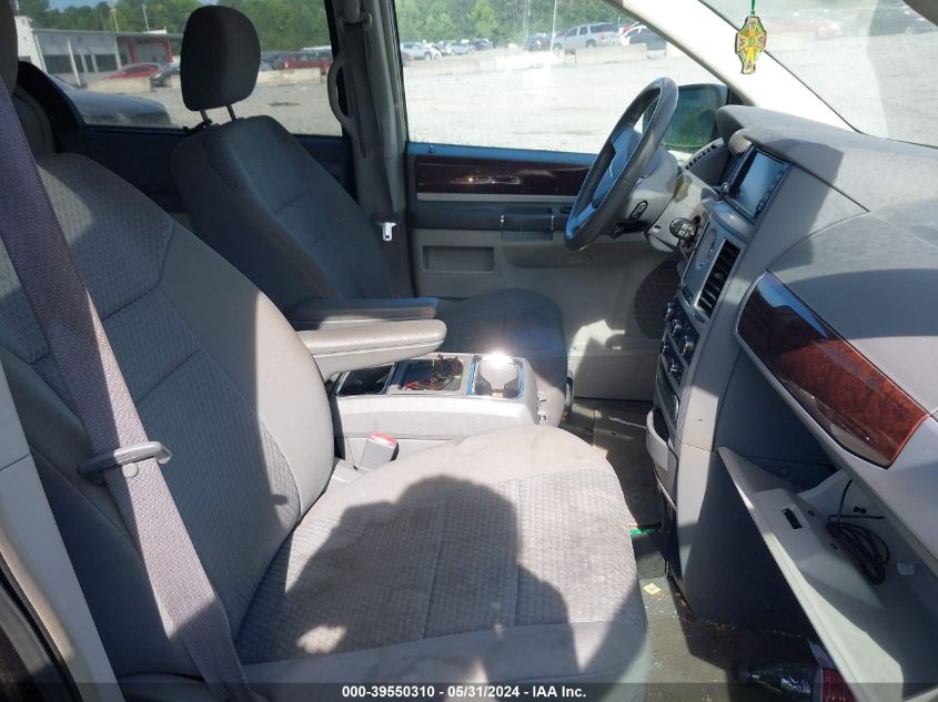 2010 Chrysler Town & Country Touring VIN: 2A4RR5D17AR109795 Lot: 39550310