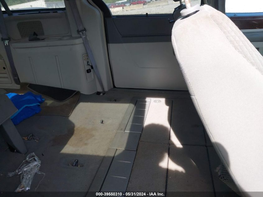 2010 Chrysler Town & Country Touring VIN: 2A4RR5D17AR109795 Lot: 39550310