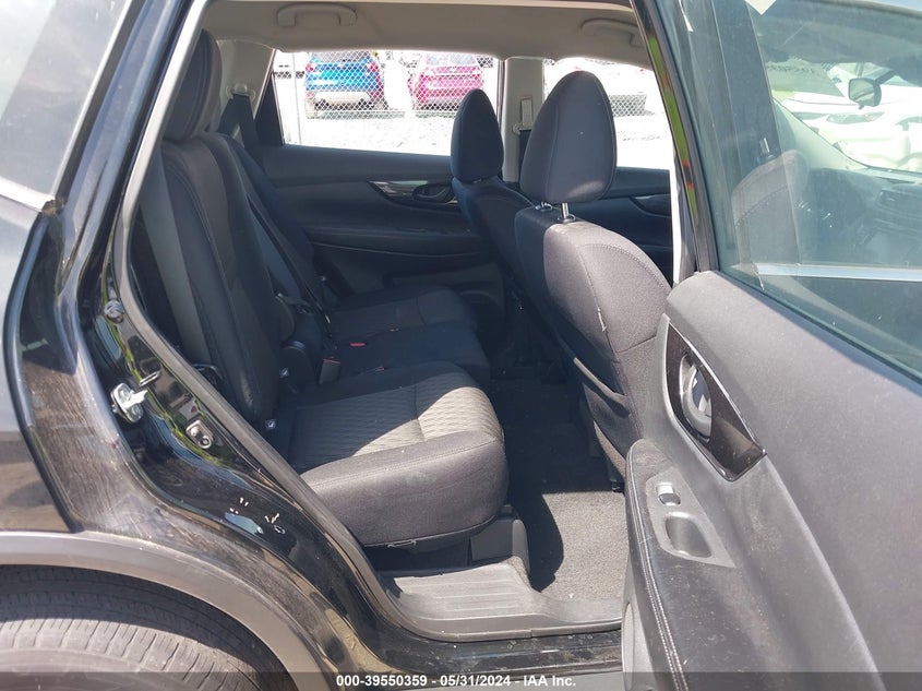 2019 Nissan Rogue S VIN: 5N1AT2MT7KC807625 Lot: 39550359