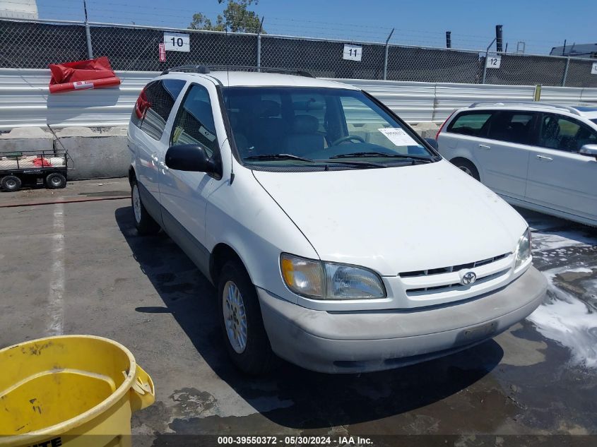 1999 Toyota Sienna Le VIN: 4T3ZF13C3XU120852 Lot: 39550372