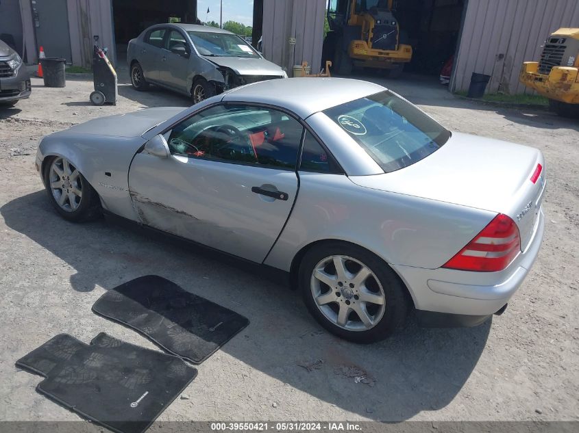 1998 Mercedes-Benz Slk 230 VIN: WDBKK47F9WF030865 Lot: 39550421