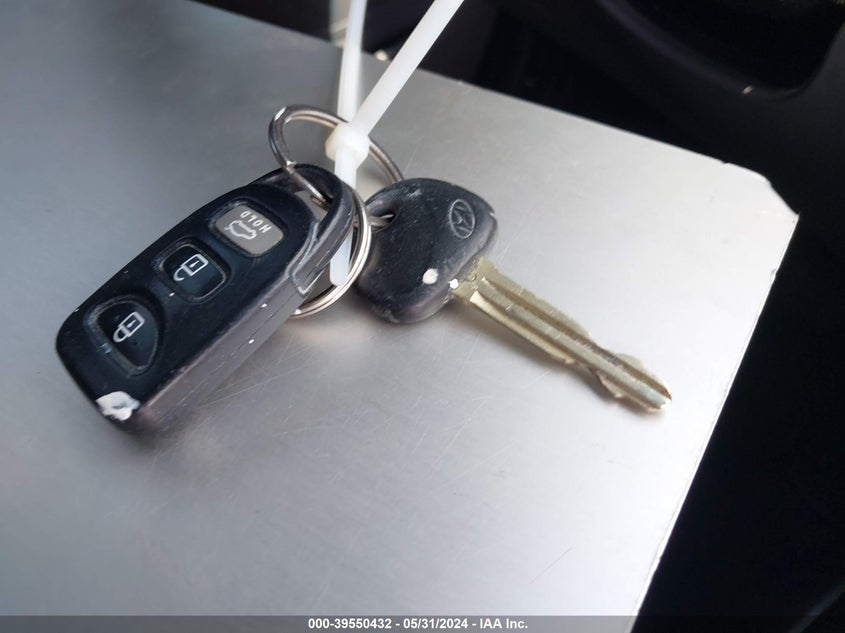 2014 Hyundai Elantra Se/Sport/Limited VIN: 5NPDH4AE4EH514942 Lot: 39550432