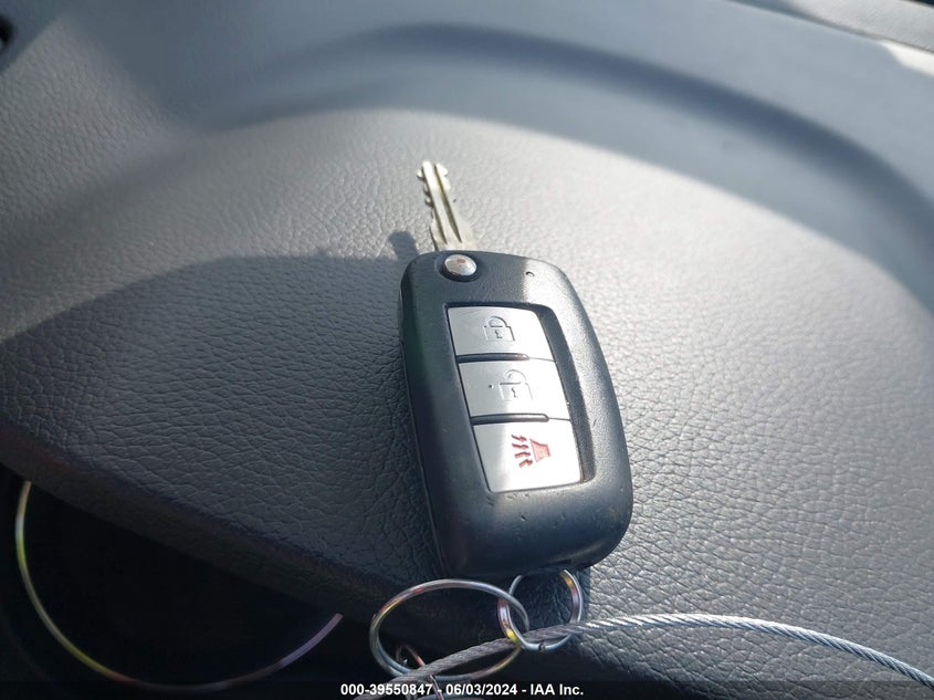 2016 Nissan Rogue S/Sl/Sv VIN: 5N1AT2MV1GC762562 Lot: 39550847